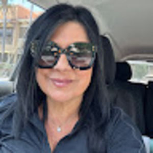 Meet your Posher, Naomi